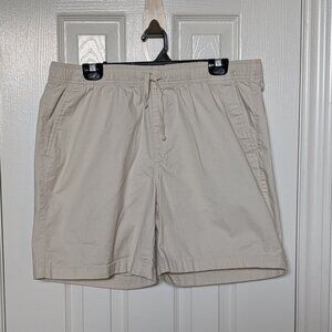 Flat Front Drawstring Shorts - Cream